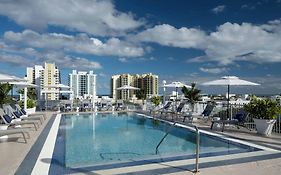 Courtyard Miami Beach South Beach